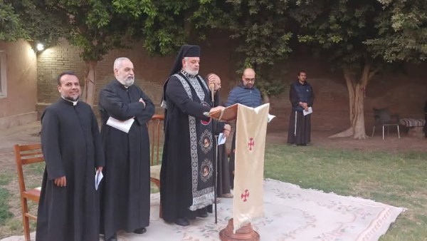 الأنبا توماس يترأس صلوات درب الصليب بدير الآباء الفرنسيسكان بالجيزة الأنبا توماس يترأس صلوات درب الصليب بدير الآباء الفرنسيسكان بالجيزة