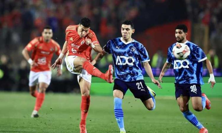 الأهلي ضيفا ثقيلا على بيراميدز الليلة في قمة الدوري المصري الأهلي ضيفا ثقيلا على بيراميدز الليلة في قمة الدوري المصري