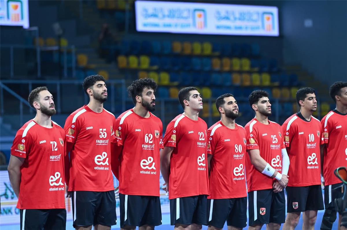 الأهلي والزمالك يتأهلان إلى نصف نهائي كأس مصر لكرة اليد الأهلي والزمالك يتأهلان إلى نصف نهائي كأس مصر لكرة اليد