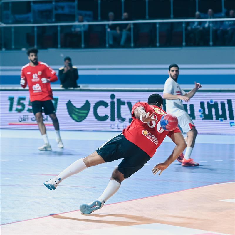 الأهلي يتأهل إلى نهائي كأس مصر لكرة اليد وينتظر الفائز من الزمالك وطلائع الجيش الأهلي يتأهل إلى نهائي كأس مصر لكرة اليد وينتظر الفائز من الزمالك وطلائع الجيش