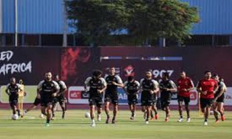 الأهلي يستأنف تدريباته استعدادا لمواجهة بيراميدز في الدوري الممتاز الأهلي يستأنف تدريباته استعدادا لمواجهة بيراميدز في الدوري الممتاز