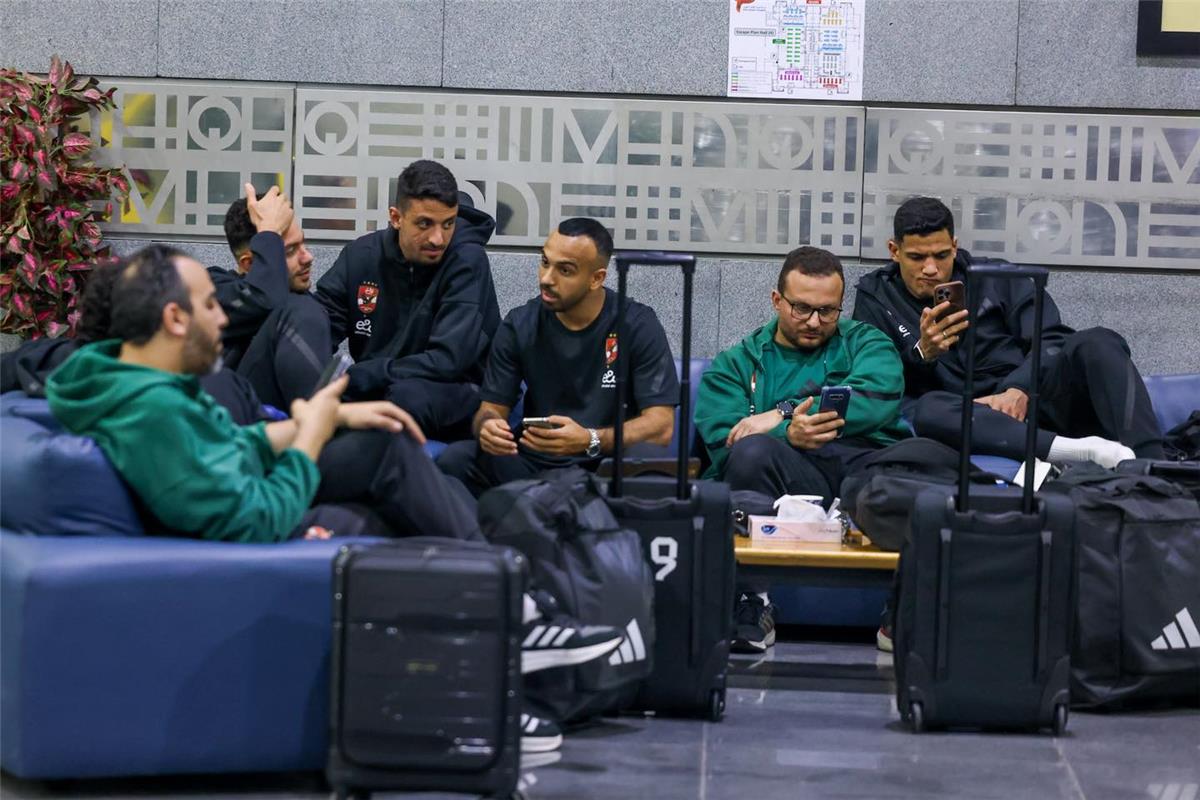 الأهلي يعلن تطورات جديدة في أزمة السفر إلى جنوب إفريقيا لمواجهة صن داونز الأهلي يعلن تطورات جديدة في أزمة السفر إلى جنوب إفريقيا لمواجهة صن داونز