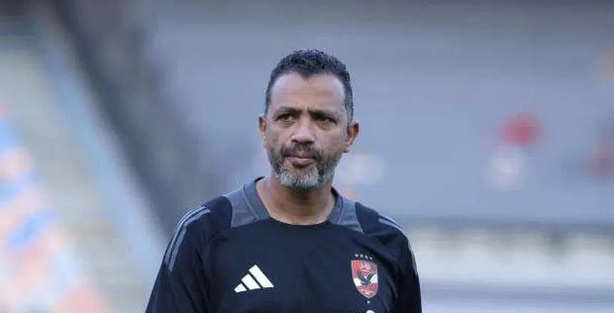 الأهلي يقبل اعتذار سامي قمصان.. ويشيد بما قدمه مع فريق الكرة الأهلي يقبل اعتذار سامي قمصان.. ويشيد بما قدمه مع فريق الكرة