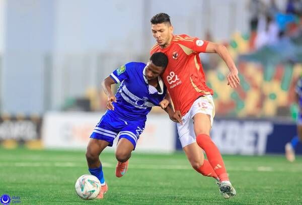 الأهلي يكرر فوزه على الهلال ويضرب موعدا ناريا مع صن داونز الأهلي يكرر فوزه على الهلال ويضرب موعدا ناريا مع صن داونز