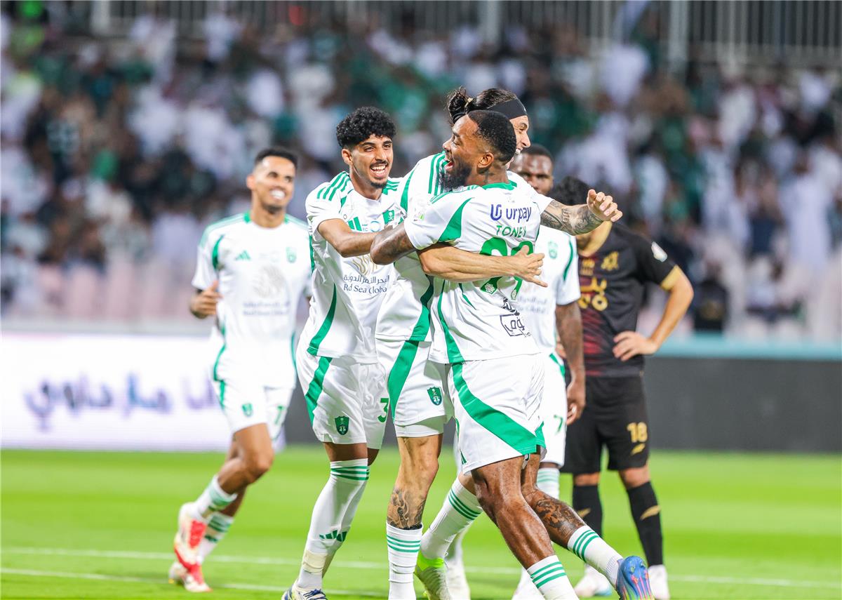 الأهلي يهزم الوحدة بثلاثية ويحافظ على تواجده في المربع الذهبي بـ الدوري السعودي الأهلي يهزم الوحدة بثلاثية ويحافظ على تواجده في المربع الذهبي بـ الدوري السعودي
