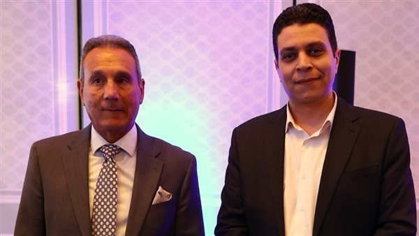 الإتربي لـ «الجمهور»: أتوقع خفض الفائدة وشهادات البنك الأهلي 28% الأكثر إقبالا الإتربي لـ «الجمهور»: أتوقع خفض الفائدة وشهادات البنك الأهلي 28% الأكثر إقبالا