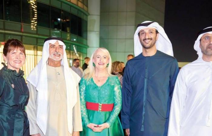الإمارات وأيرلندا تحتفلان بـ 50 عاماً على العلاقات الدبلوماسية الإمارات وأيرلندا تحتفلان بـ 50 عاماً على العلاقات الدبلوماسية