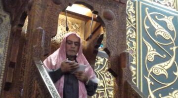 الاحتلال الإسرائيلي يسلم خطيب "الأقصى" قرارا بالإبعاد عن المسجد لمدة أسبوع