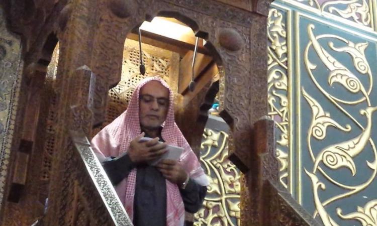 الاحتلال الإسرائيلي يسلم خطيب "الأقصى" قرارا بالإبعاد عن المسجد لمدة أسبوع الاحتلال الإسرائيلي يسلم خطيب "الأقصى" قرارا بالإبعاد عن المسجد لمدة أسبوع