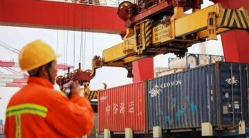 الاقتصاد الصيني يتجاوز التوقعات وينمو 5.4% في الربع الأول