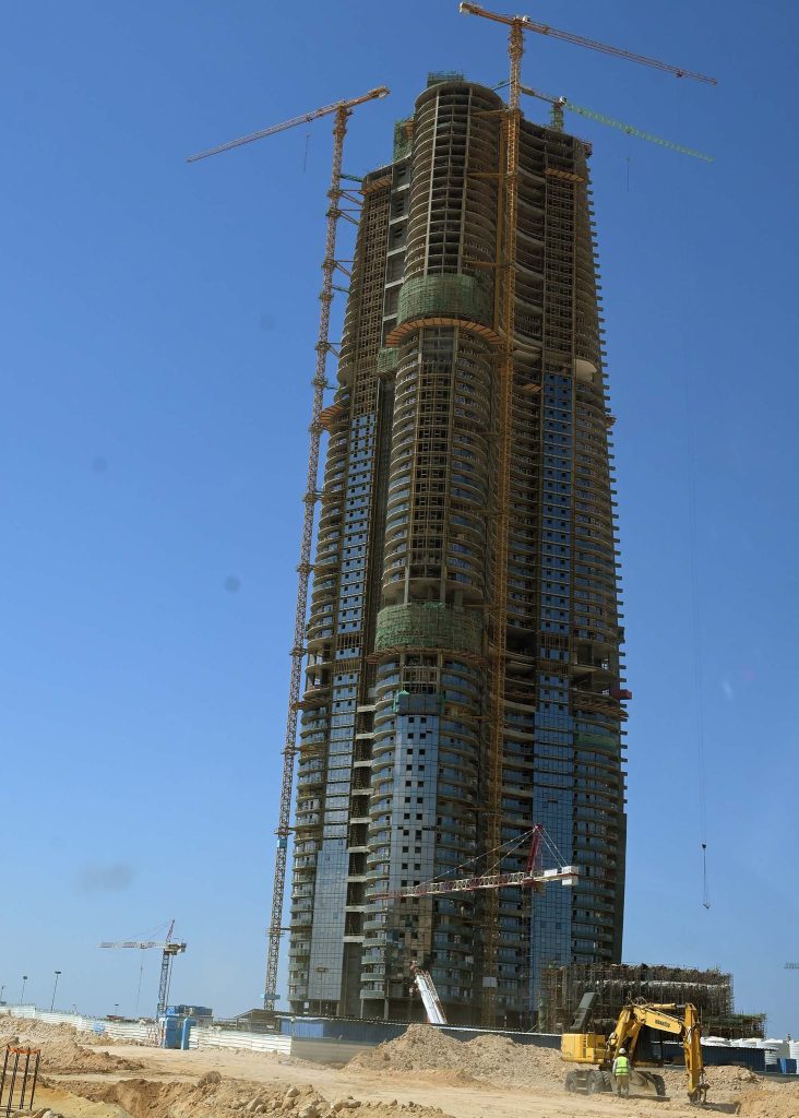 البرج الأيقوني.. حكاية أطول برج على ساحل البحر المتوسط البرج الأيقوني.. حكاية أطول برج على ساحل البحر المتوسط