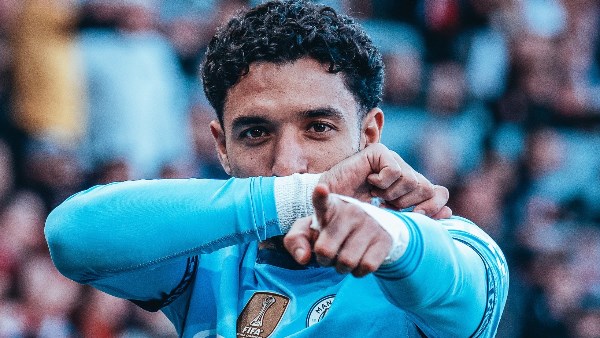 «البرنس المصري».. عمر مرموش يحصد جائزتين في 24 ساعة