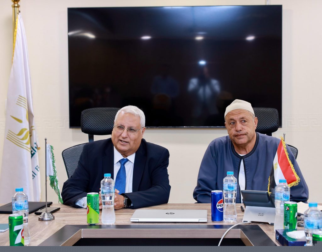 البنك الزراعي يوقع بروتوكول تعاون لتمويل صغار المربين لشراء الماشية بعائد 5% البنك الزراعي يوقع بروتوكول تعاون لتمويل صغار المربين لشراء الماشية بعائد 5%