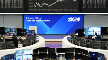 البورصات الأوروبية تتراجع في مستهل تعاملاتها