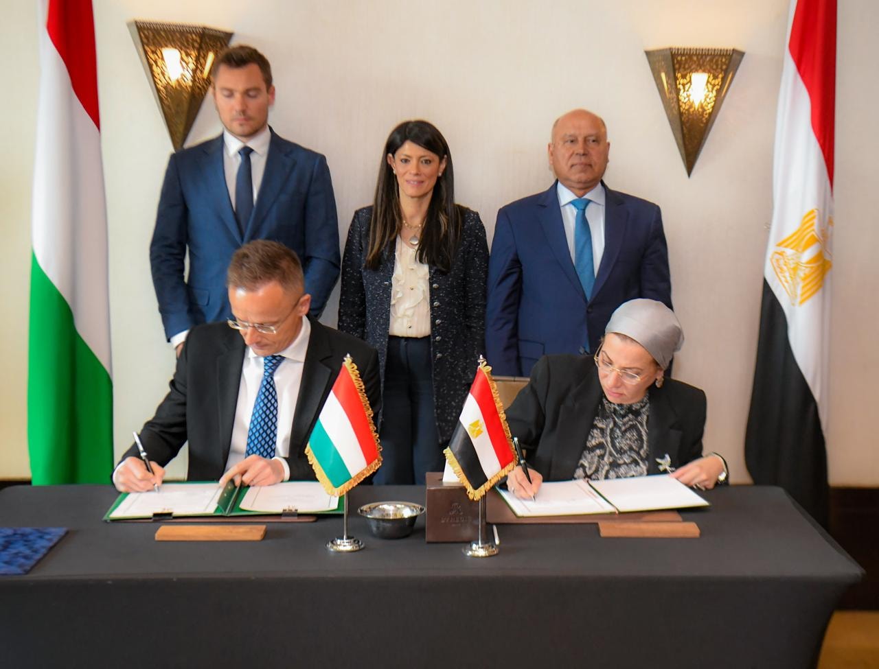 البيئة والمجر يوقعان مذكرة تفاهم بشأن التعاون الثنائي في مجال حماية البيئة والتنمية المستدامة البيئة والمجر يوقعان مذكرة تفاهم بشأن التعاون الثنائي في مجال حماية البيئة والتنمية المستدامة