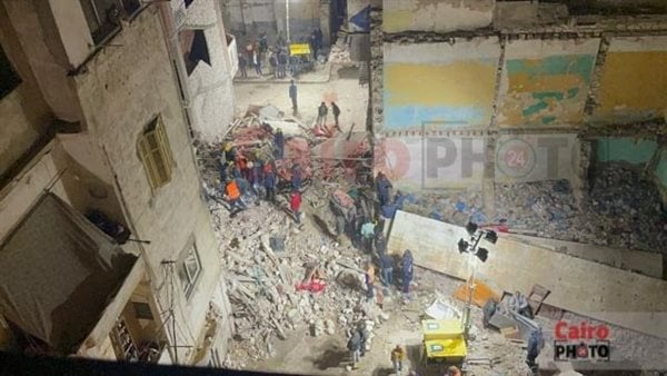 التحفظ على أحد ملاك عقار اللبان المنهار بالإسكندرية.. والتصريح بدفن الضحية التحفظ على أحد ملاك عقار اللبان المنهار بالإسكندرية.. والتصريح بدفن الضحية