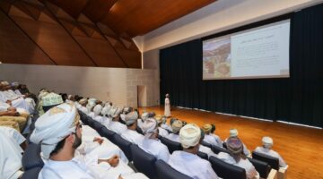 التراث والسياحة بمحافظة الداخلية تحتفي بيوم التراث العالمي