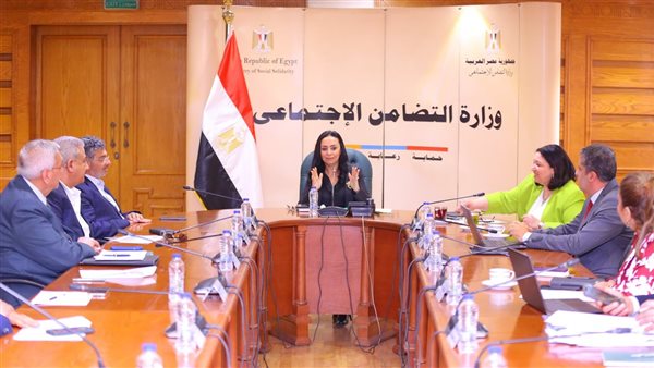 التضامن: صندوق دعم الصناعات الريفية والبيئية لتمكين الأسر المشمولة بمظلة الدعم للخروج من الفقر التضامن: صندوق دعم الصناعات الريفية والبيئية لتمكين الأسر المشمولة بمظلة الدعم للخروج من الفقر