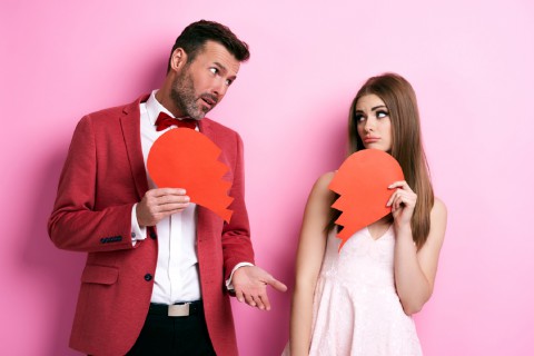 التوافق العاطفي بين الأبراج: أفضل وأسوأ الثنائيات في الحب