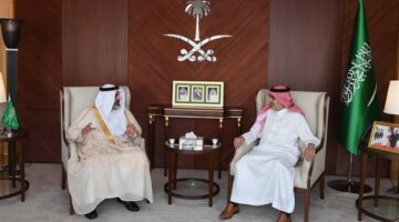 الحصيني يستقبل مساعد وزير الاستثمار السعودى خلال زيارته لمصر