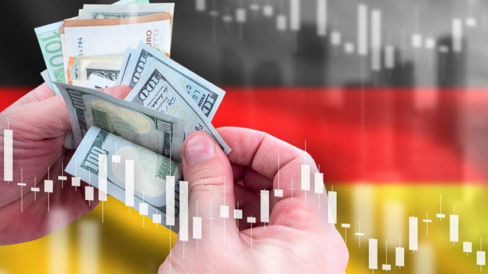 الحكومة الألمانية تخفض توقعاتها للنمو في 2025 من 0.3% إلى «الصفر» الحكومة الألمانية تخفض توقعاتها للنمو في 2025 من 0.3% إلى «الصفر»