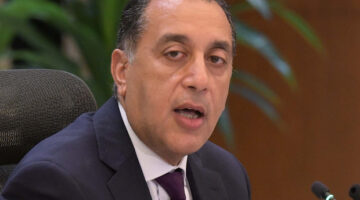 الحكومة تحدد مواعيد 3 إجازات رسمية قادمة