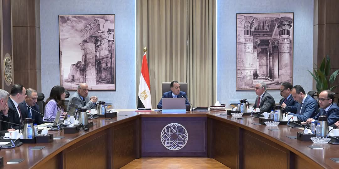 الحكومة تناقش الأراضي الصالحة لتنفيذ مشروعات الهيدروجين الأخضر الحكومة تناقش الأراضي الصالحة لتنفيذ مشروعات الهيدروجين الأخضر