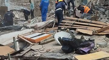 الحماية المدنية تكثف جهودها لإخراج سكان عقار اللبان المنهار من تحت الأنقاض