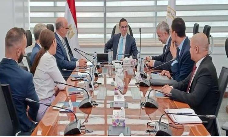 الخطيب يلتقى الرئيس التنفيذي لاحد الشركات  لبحث مشروعات وفرص التعاون