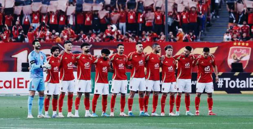 الدوري الإنجليزي والاسكتلندي يُهددان تعاقد الأهلي مع مدربه الجديد الدوري الإنجليزي والاسكتلندي يُهددان تعاقد الأهلي مع مدربه الجديد