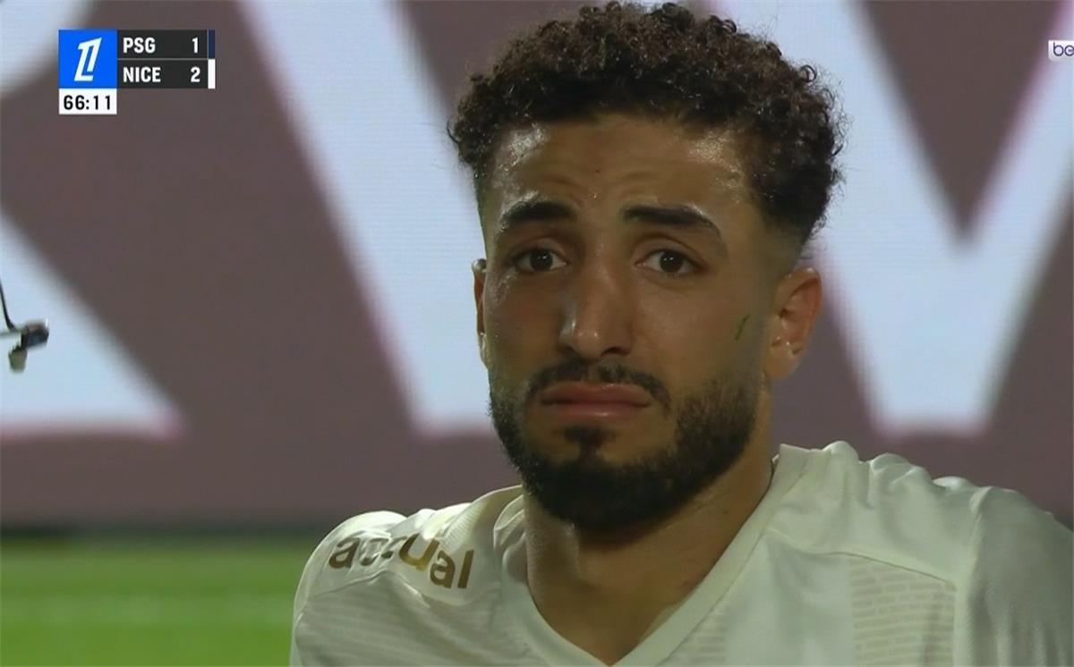 الدوري الفرنسي يوجه رسالة إلى محمد عبد المنعم بعد إصابته القوية أمام باريس سان جيرمان الدوري الفرنسي يوجه رسالة إلى محمد عبد المنعم بعد إصابته القوية أمام باريس سان جيرمان