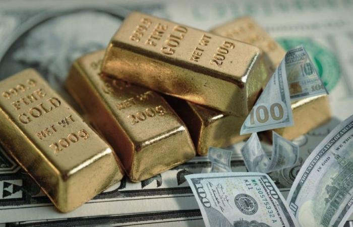الدولار.. من ذهب بريتون إلى رمال مارالاغو الدولار.. من ذهب بريتون إلى رمال مارالاغو