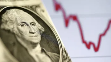 الدولار يهوى لأدنى مستوى في 10 سنوات أمام الفرنك السويسري