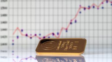 الذهب إلى قمة تاريخية جديدة متجاوزاً 3406 دولارات للأوقية