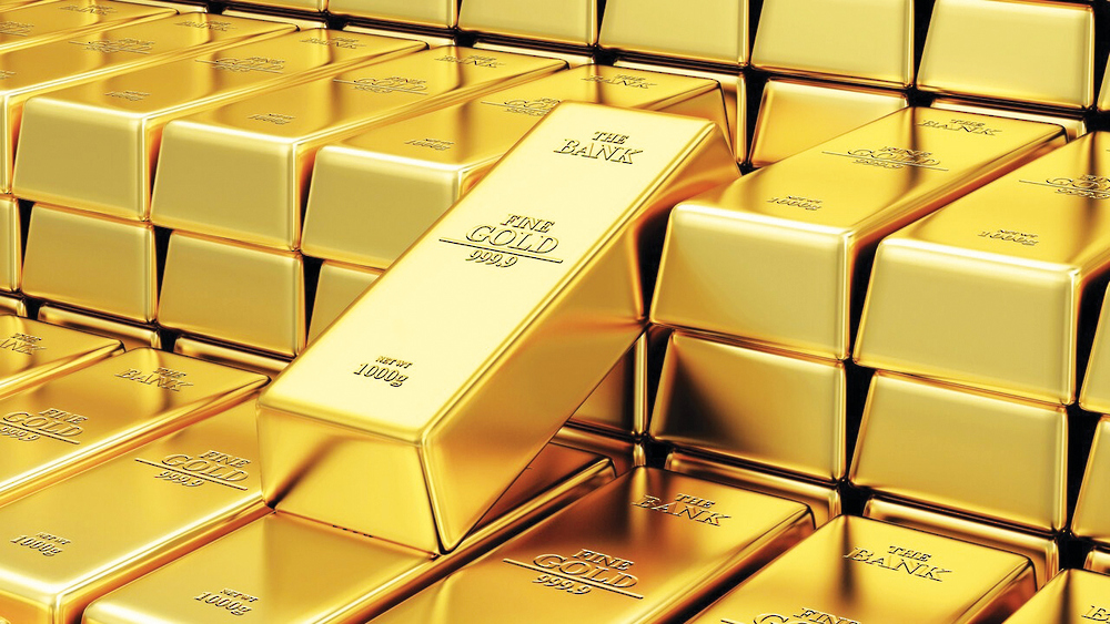 الذهب يتراجع بعد منح الرئيس الأمريكي استثناءات من الرسوم الجمركية