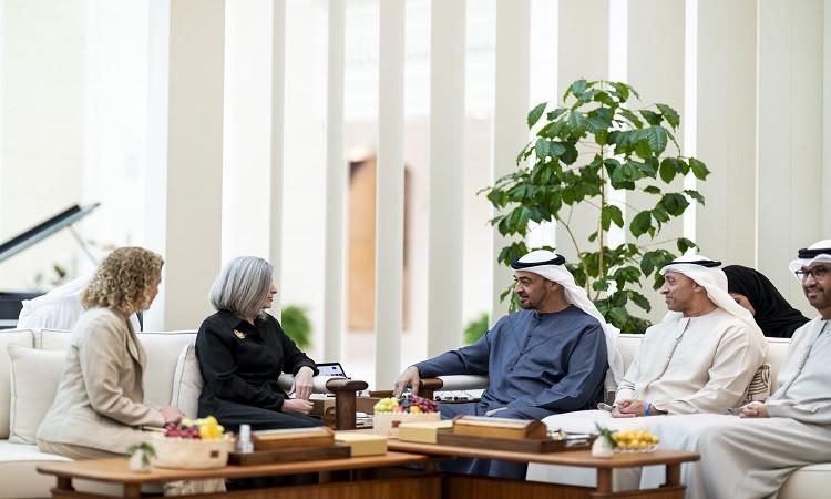 الرئيس الإماراتي يبحث مع وفد من الكونجرس الأمريكي علاقات التعاون الرئيس الإماراتي يبحث مع وفد من الكونجرس الأمريكي علاقات التعاون