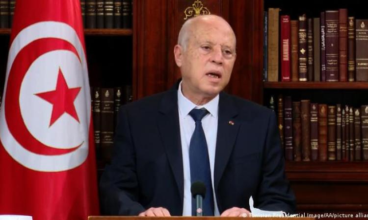 الرئيس التونسي يندد بتدخل سافر في الشأن الداخلي بعد انتقادات خارجية الرئيس التونسي يندد بتدخل سافر في الشأن الداخلي بعد انتقادات خارجية