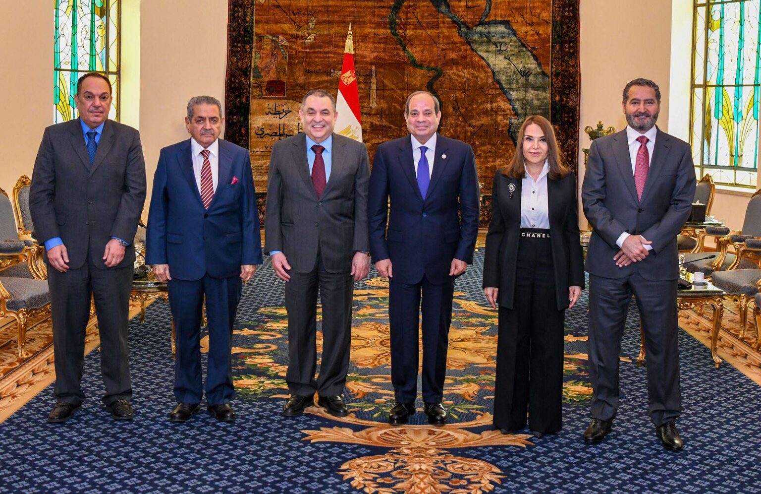 الرئيس السيسي يستقبل وفداً كويتيا لبحث الاستثمار في مصر الرئيس السيسي يستقبل وفداً كويتيا لبحث الاستثمار في مصر