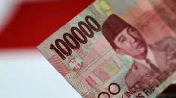 الروبية الإندونيسية تسجل أدنى مستوياتها على الإطلاق قبل تدخل البنك المركزي