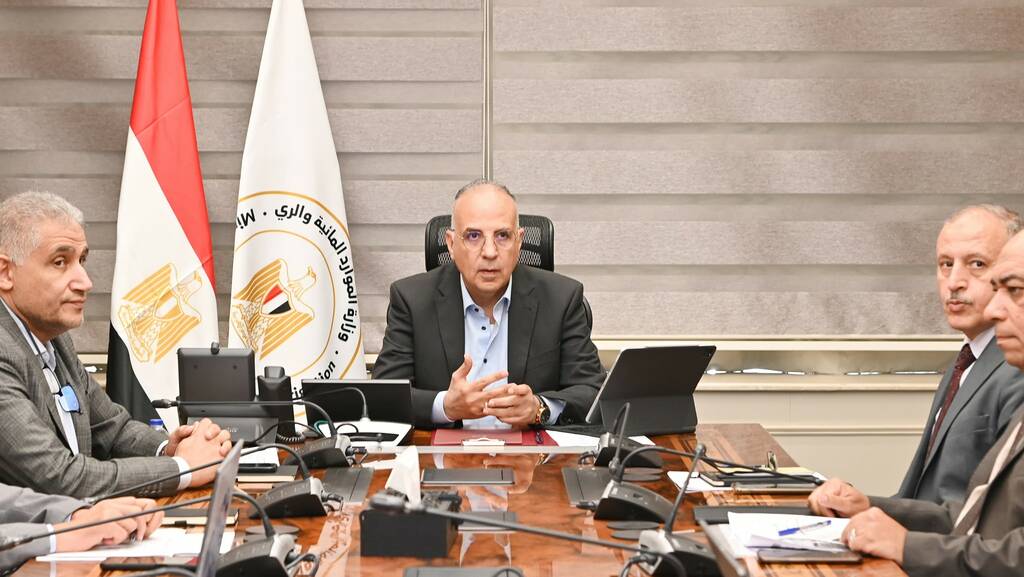 “الري” تتابع تنفيذ تأهيل الشبكات والمصارف بمشروع “كيتشنر” “الري” تتابع تنفيذ تأهيل الشبكات والمصارف بمشروع “كيتشنر”