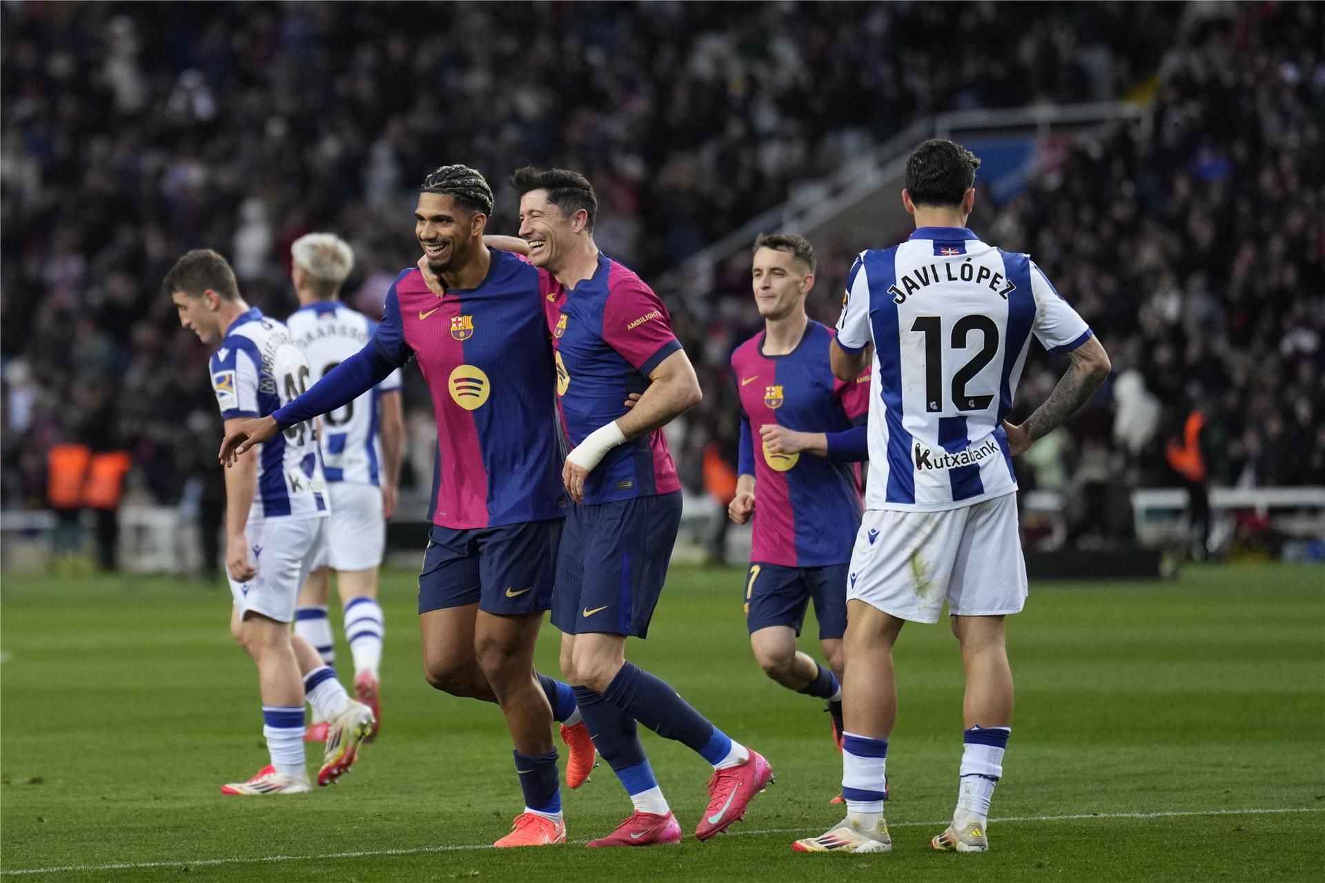 الريال يسعى لتضميد جراحه.. وبرشلونة يصطدم بطموحات سيلتا الريال يسعى لتضميد جراحه.. وبرشلونة يصطدم بطموحات سيلتا