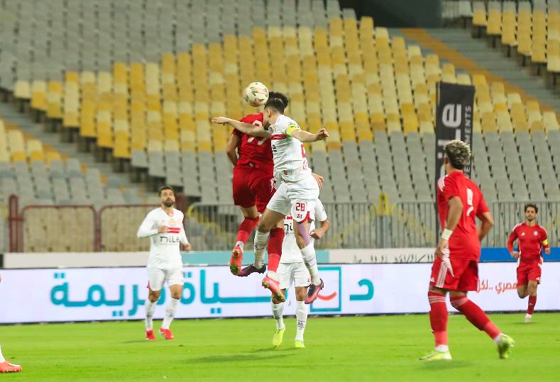 الزمالك يحسم شوطه الأول أمام حرس الحدود بالتقدم بهدف السعيد الزمالك يحسم شوطه الأول أمام حرس الحدود بالتقدم بهدف السعيد