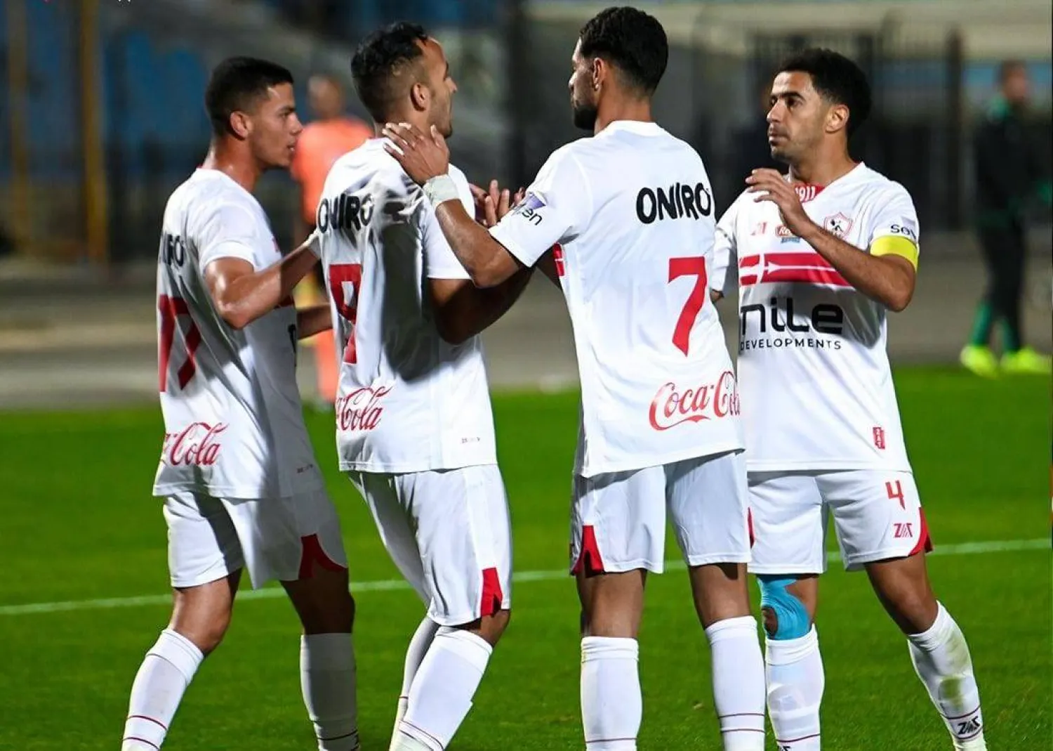 الزمالك يستأنف تدريباته استعدادًا لمواجهة المصري في الدوري الممتاز الزمالك يستأنف تدريباته استعدادًا لمواجهة المصري في الدوري الممتاز