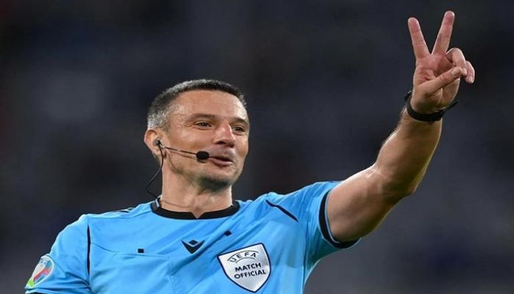 السلوفيني سلافكو فينتشيتش حكمًا لمباراة أرسنال وباريس سان جيرمان في دوري أبطال أوروبا