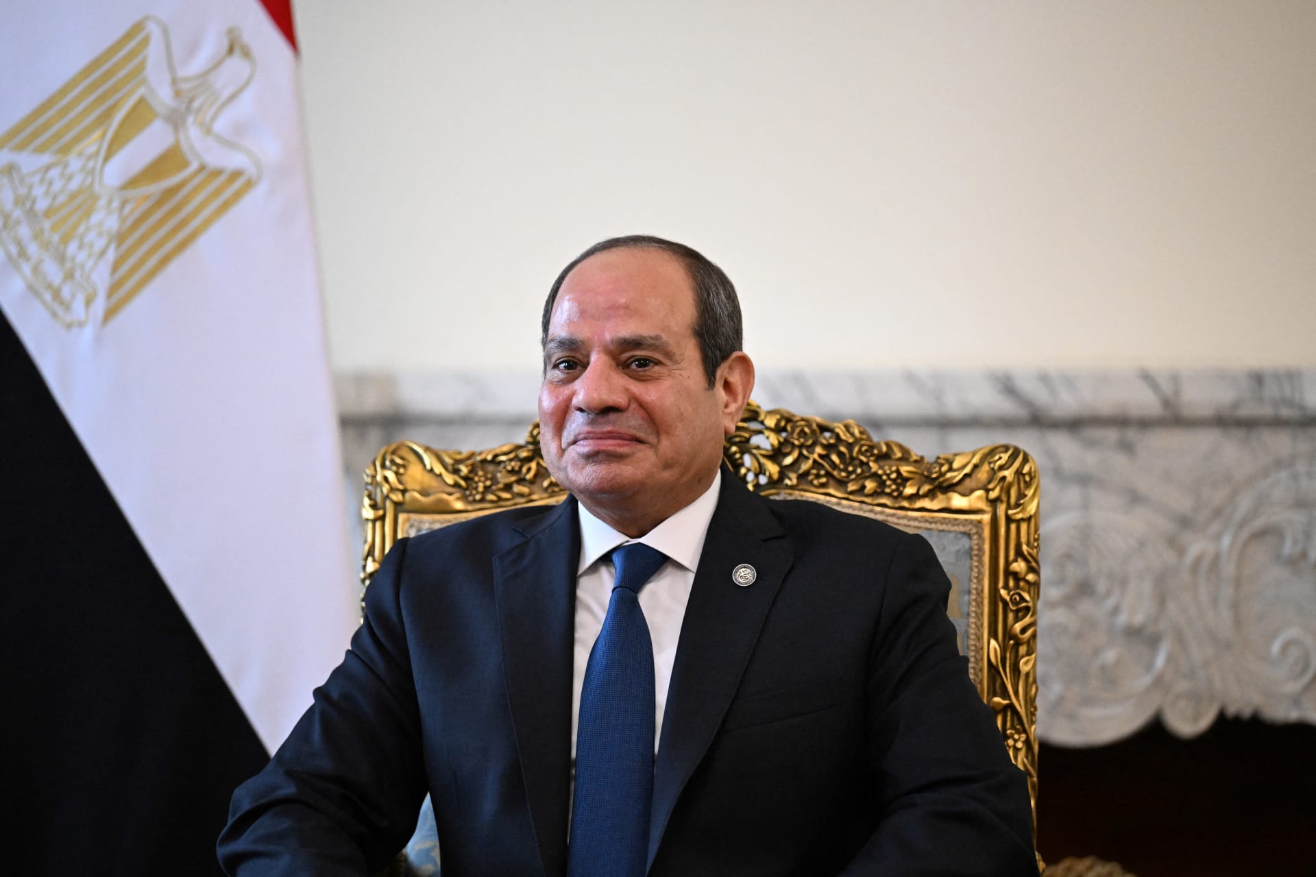 “السيسي”: استبدال رسوم الهيئات بضريبة إضافية من صافي الربح تيسيرًا على المستثمرين “السيسي”: استبدال رسوم الهيئات بضريبة إضافية من صافي الربح تيسيرًا على المستثمرين
