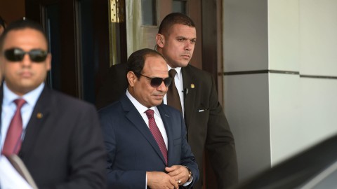 السيسي يتوجه إلى قطر لبحث تطورات المنطقة والقضية الفلسطينية ومتابعة جهود وقف إطلاق النار في قطاع غزة السيسي يتوجه إلى قطر لبحث تطورات المنطقة والقضية الفلسطينية ومتابعة جهود وقف إطلاق النار في قطاع غزة