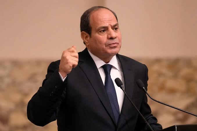 السيسي يوجه باستبدال رسوم الهيئات بضريبة إضافية من صافي الربح السيسي يوجه باستبدال رسوم الهيئات بضريبة إضافية من صافي الربح