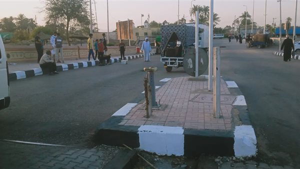 «الشباب والرياضة» تطلق مشروعا مجتمعيا لدهان بلدورات مداخل مركز الطود بالأقصر