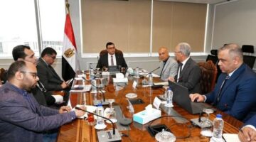الشربيني يتابع موقف توريد وتركيب عدادات المياه مسبقة الدفع بالمدن الجديدة
