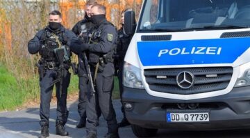 الشرطة الألمانية تعتقل شخصا قتل أحد السكان المحليين باستخدام سكين